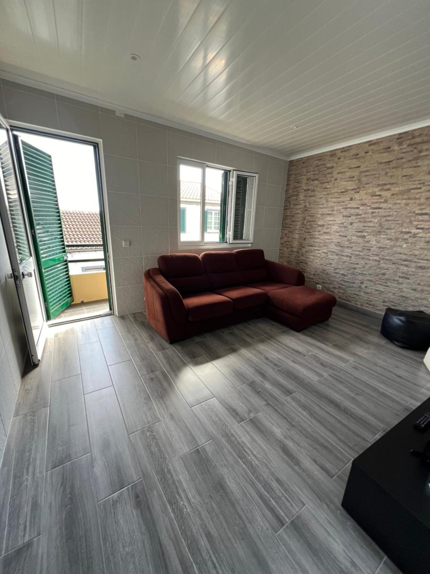 Casa A 2 Minutos A Pe De Piscina Natural Ponta Delgada Exterior foto